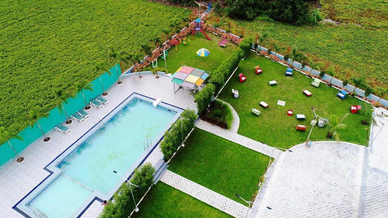 Carina Retreat Resort Gírský les Exteriér fotografie